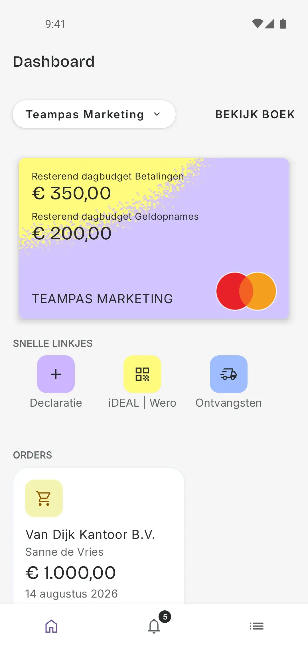 Het dashboard in de app met je pas, de snelle linkjes en je orders